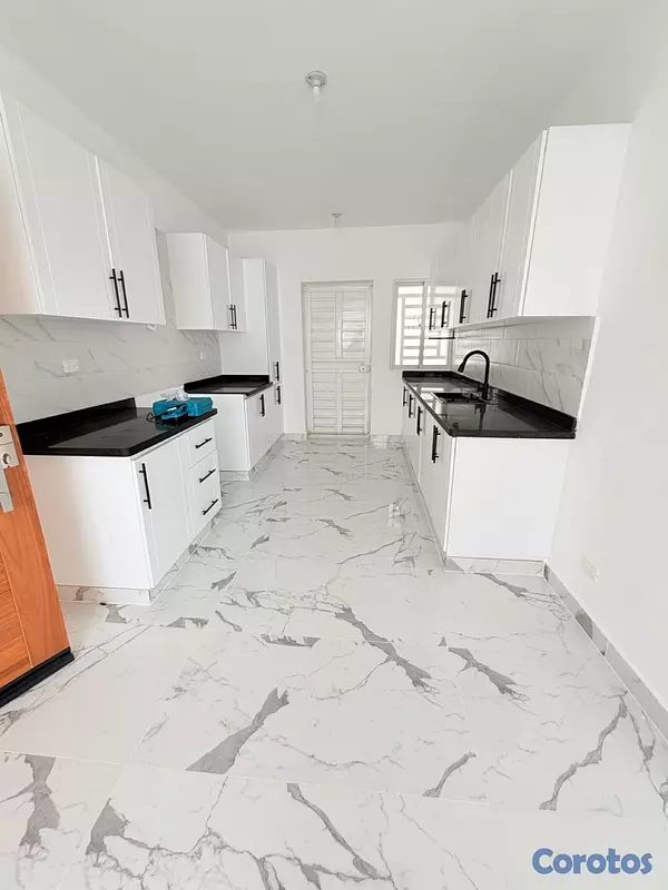 apartamentos - venta de apartamento de 190mts primer piso con patio en autopista de san isidro  5