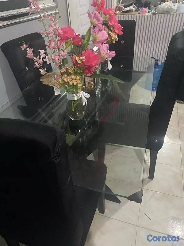 muebles y colchones - mueble y mesa de comedor Con las 4 sillas forradas en tela  3