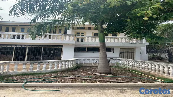 casas - Amplia casa en Los Cacicazgos 3