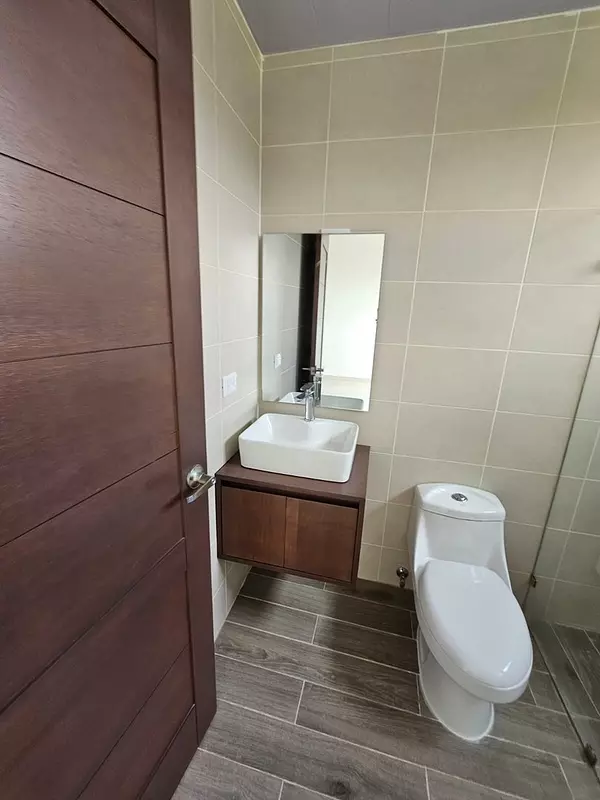 apartamentos - Apartamento en Venta 2do Nivel, Residencial Cerrado  5