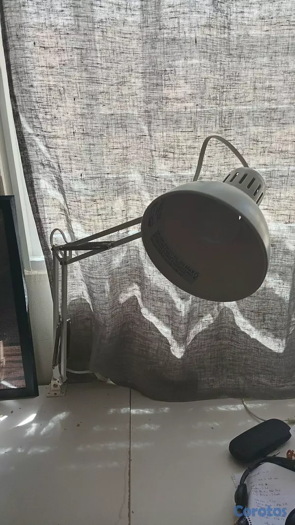 decoración y accesorios - Se vende lampara de escritorio Ikea 2