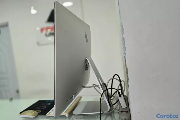 computadoras y laptops - imac 21 Pulg Retina Core i5 3.2ghz Ram 8gb ddr4 Disco 256gb solido año 2017 3