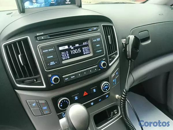 jeepetas y camionetas - HYUNDAI GRAND STAREX AMBULANCIA 2017 18