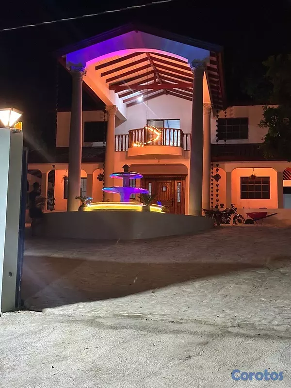 casas vacacionales y villas - villa en venta a amueblada con 6 habitaciones 8 baños cada habitación con aire  2
