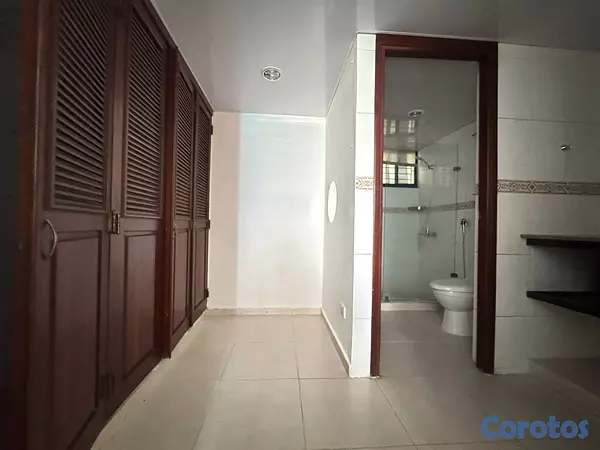 apartamentos - vendo oportunidad ensanche paraíso tres habitaciones 2.5 baños dos parqueos baño 19