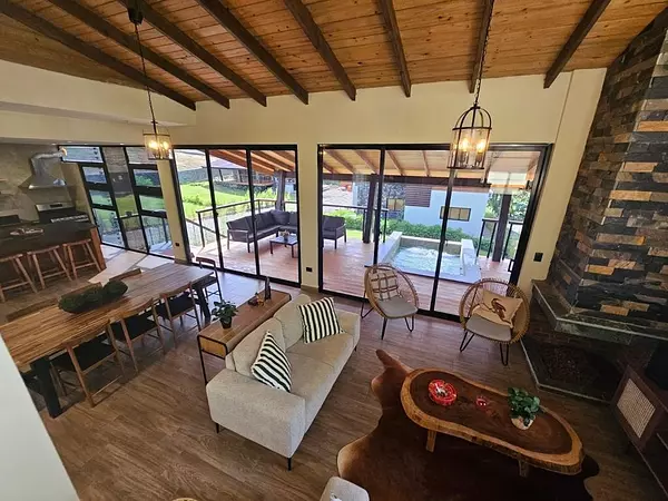 casas - Villa de Lujo en Proyecto Cerrado de Jarabacoa con ambiente de ensueño 6