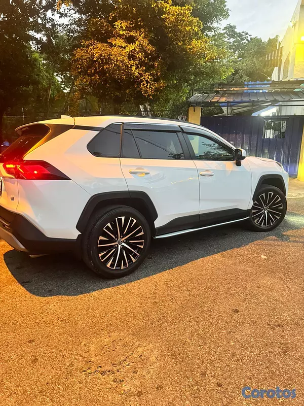 otros vehiculos - Toyota Rav4 Le Plus 2021 6