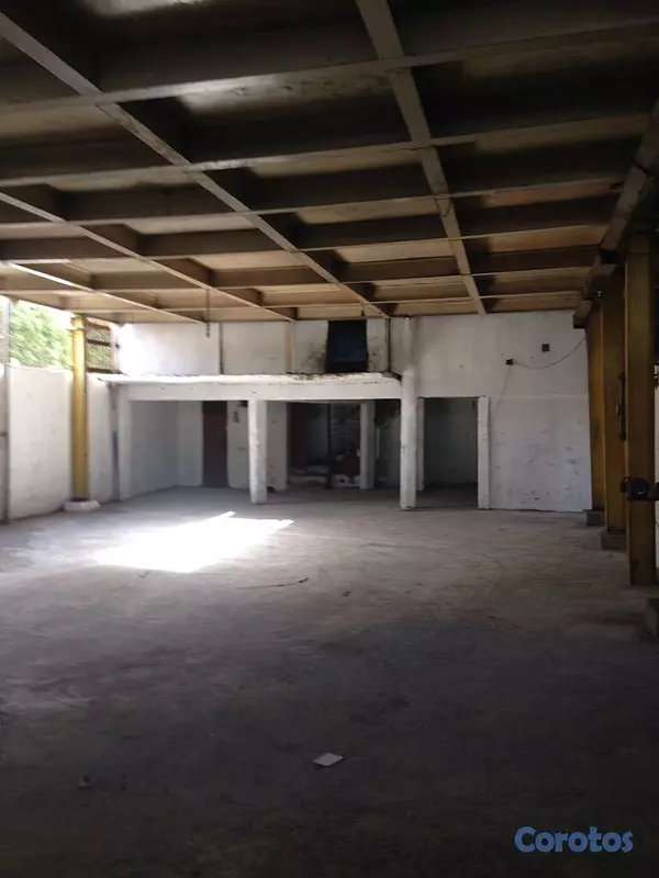 oficinas y locales comerciales - Nave Comercial Villas Agrícolas 1000 m2  4