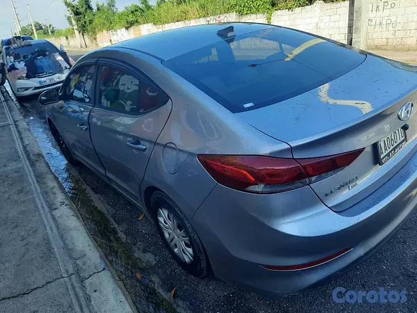 carros - Vendo Elantra 625 negociable  2